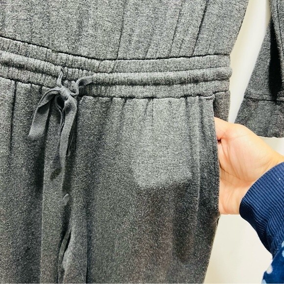 Lou & Grey LOFT Signaturesoft Long Sleeve Casual Jersey Jumpsuit in Women's XS - Picture 4 of 9